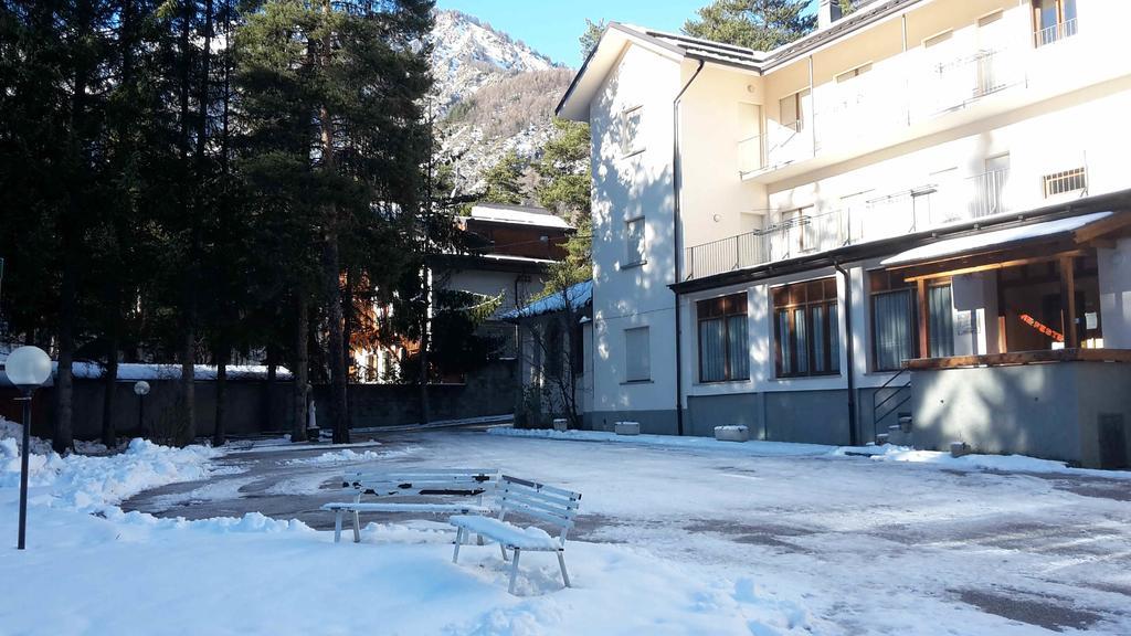 Casa San Francesco Hotel Bardonecchia Exterior photo